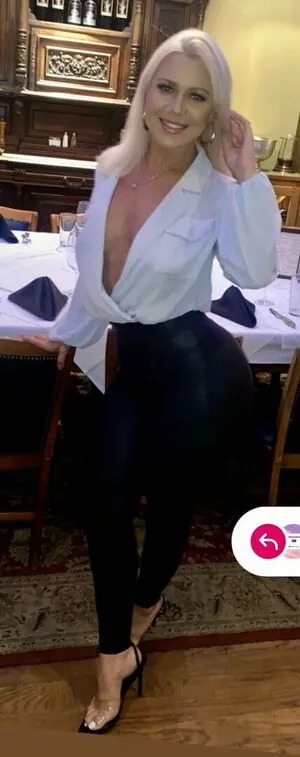 Cara Riley content