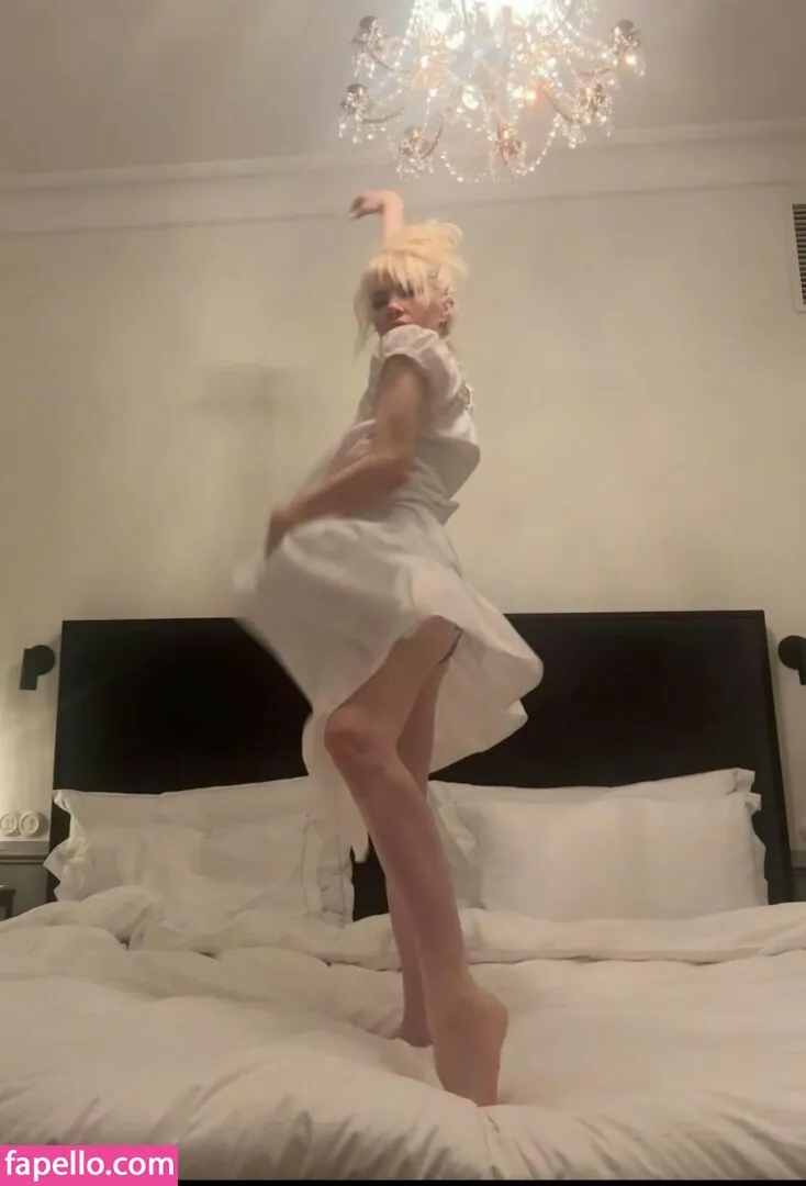 Carly Rae Jepsen - Photo #129