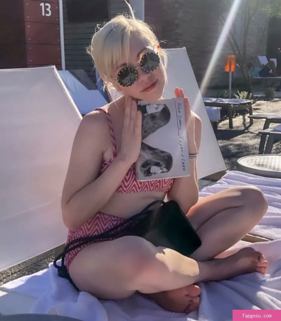 Carly Rae Jepsen - Photo #16
