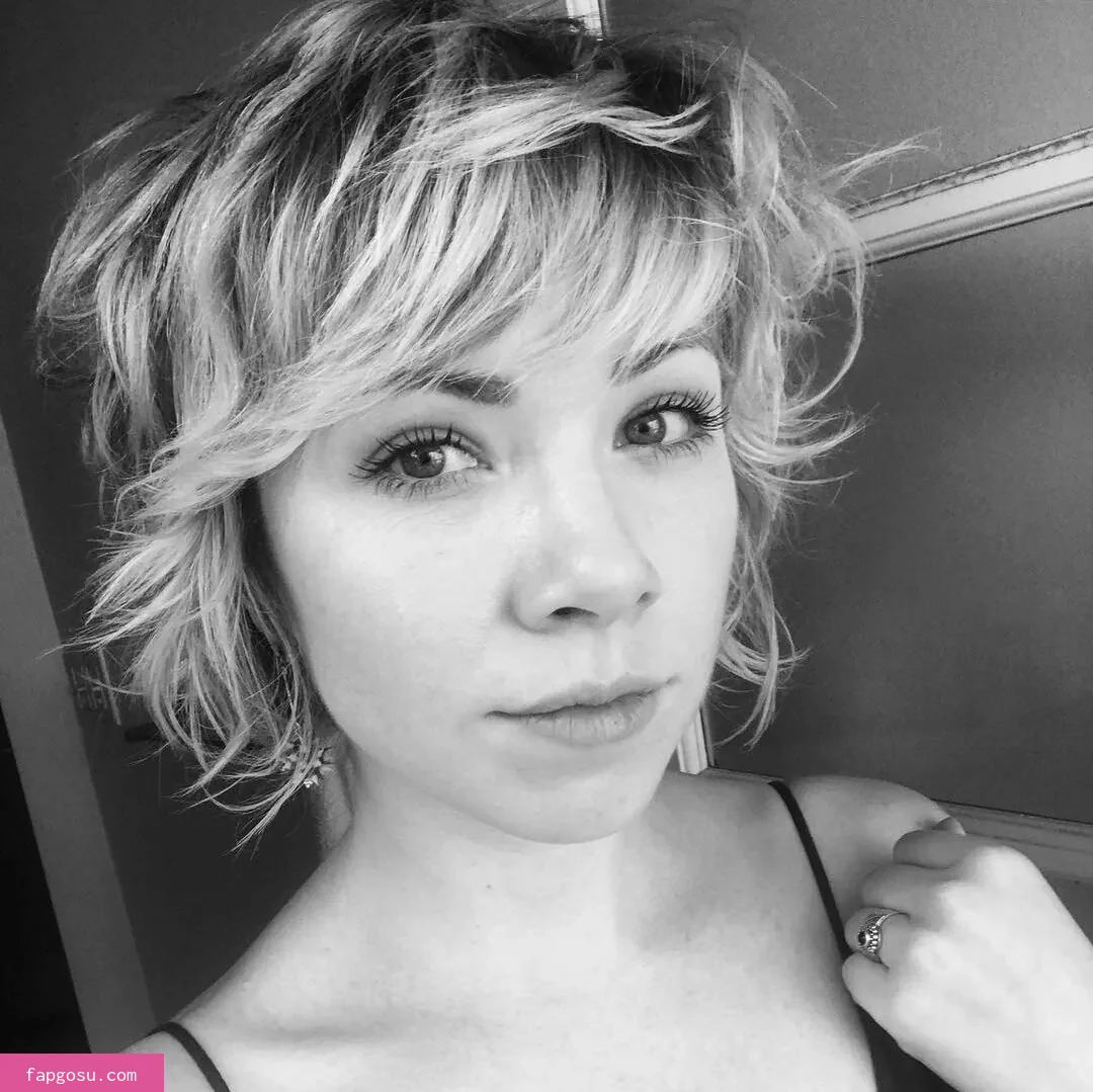 Carly Rae Jepsen - Photo #2