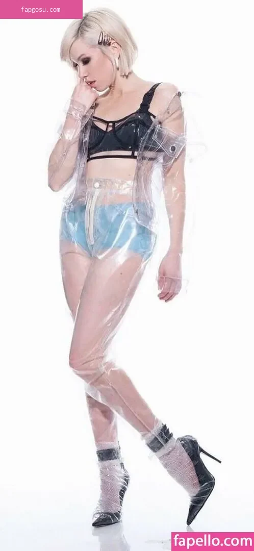 Carly Rae Jepsen - Photo #5