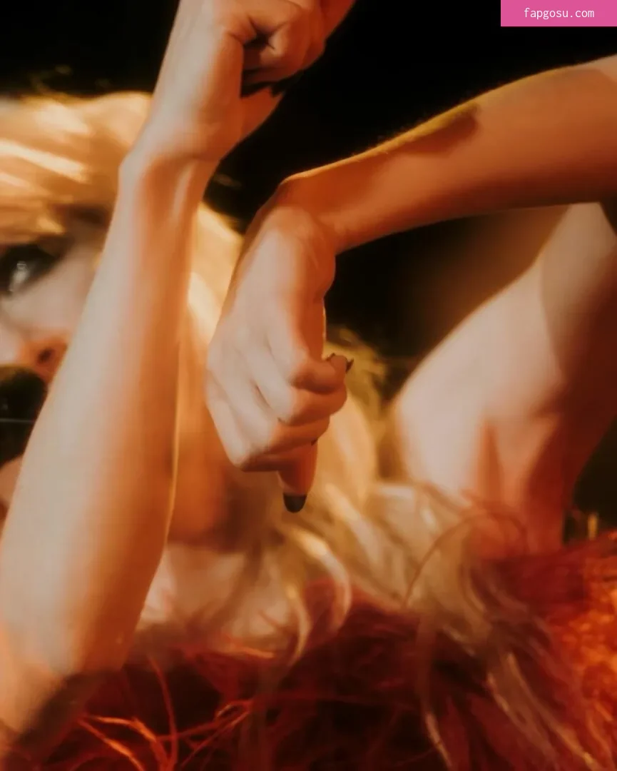 Carly Rae Jepsen - Photo #52