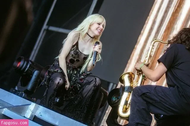 Carly Rae Jepsen - Photo #56