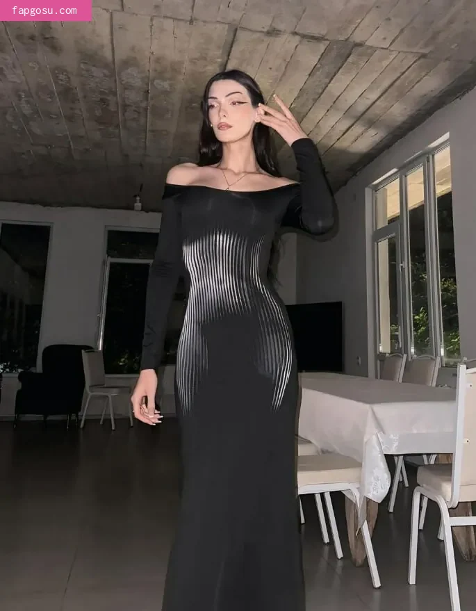 celine_rose