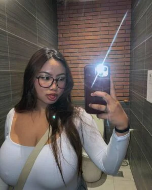 Claire Repollo content