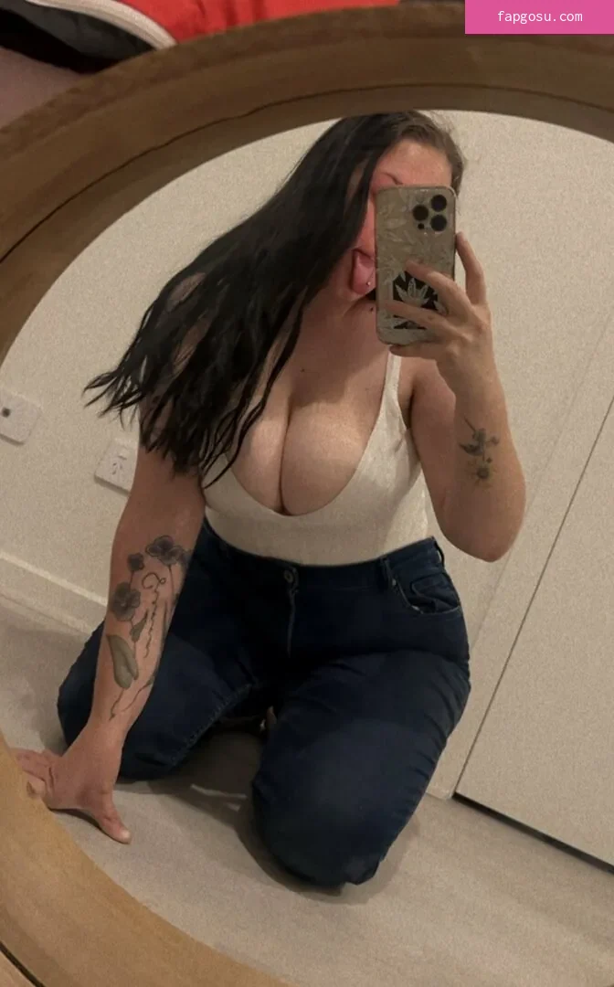 curvybustybabe