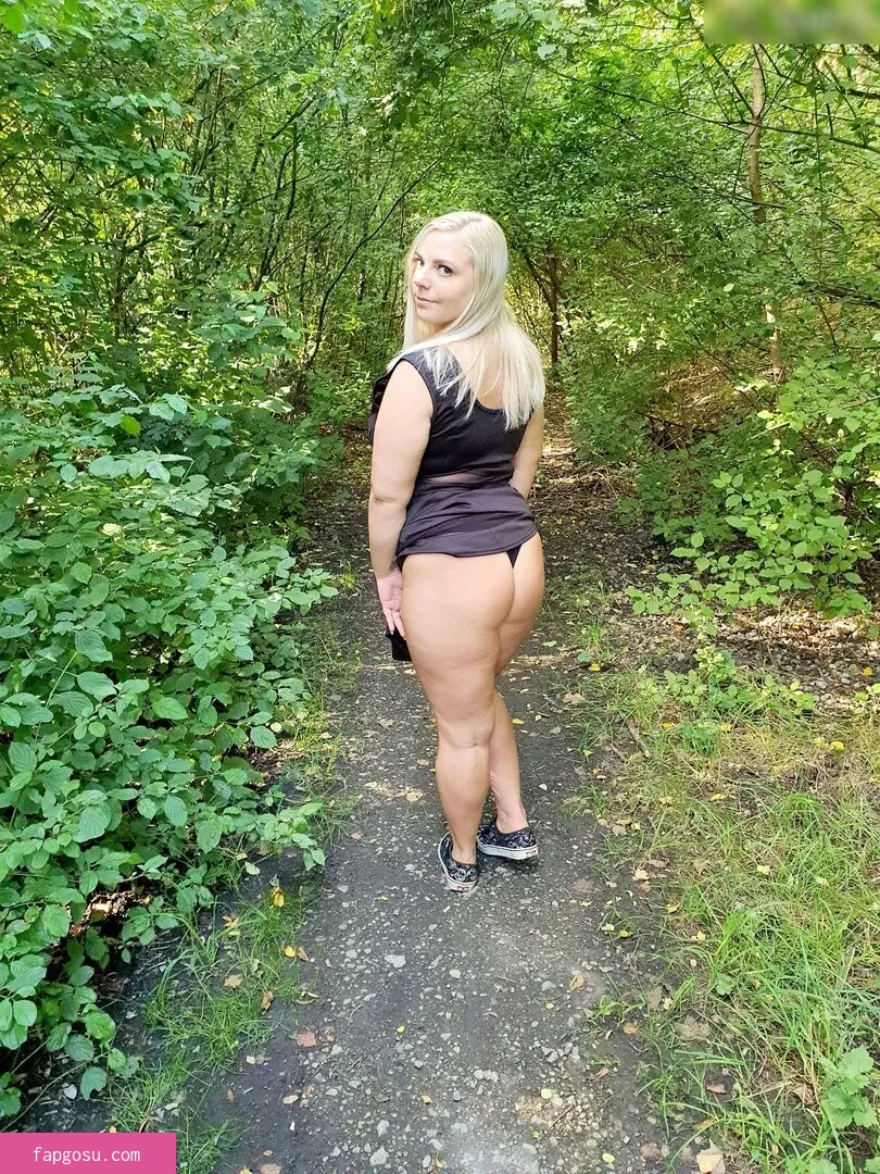 CurvyJessi