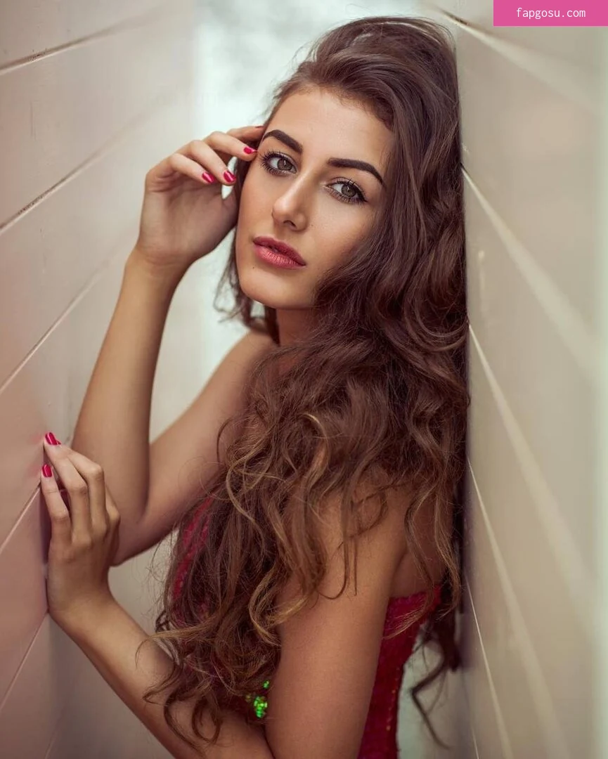 Chloe Veitch