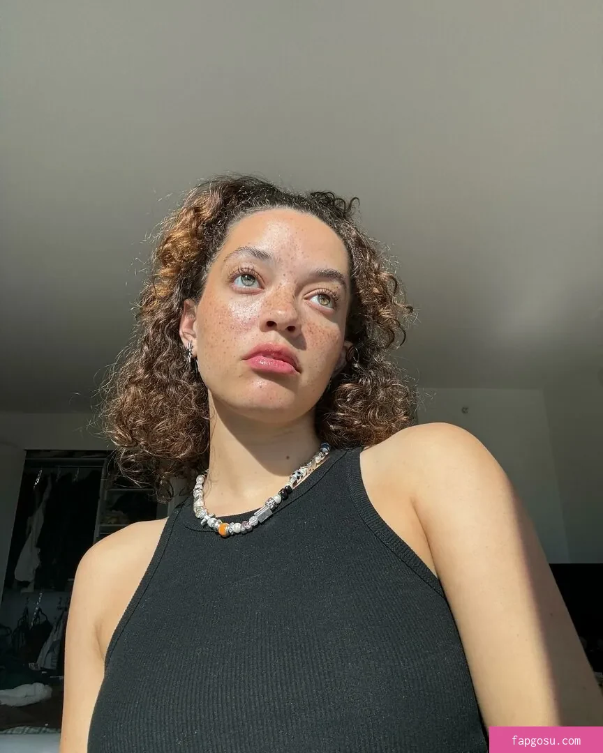 clara.west