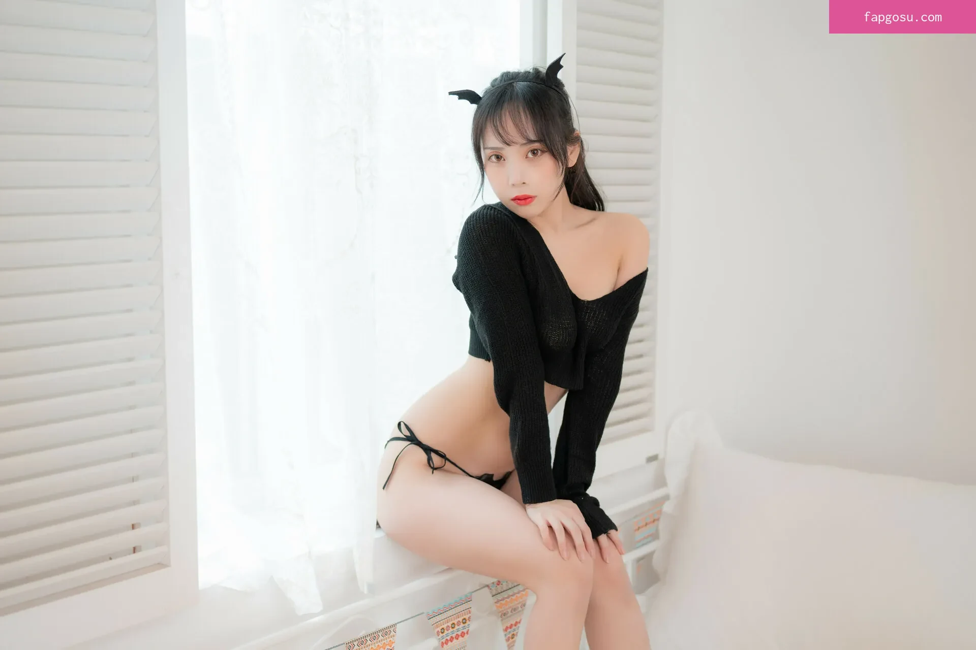 dami_amond