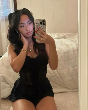 Daisy Chang content