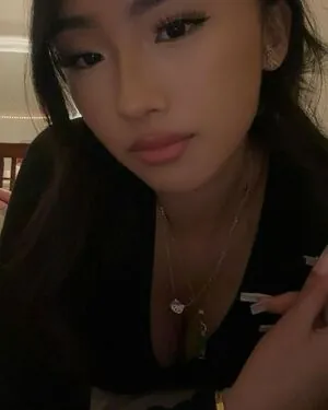 Daisy Chang content