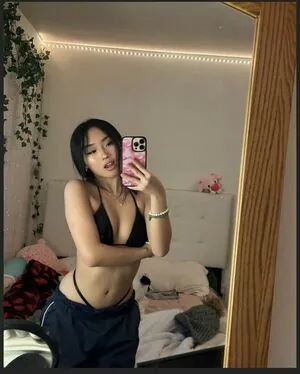 Daisy Chang content