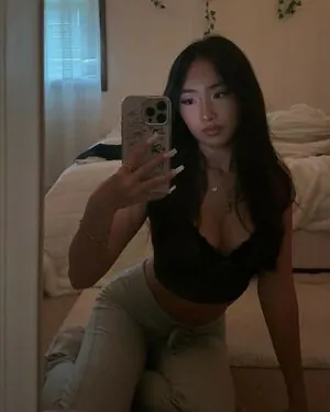 Daisy Chang content