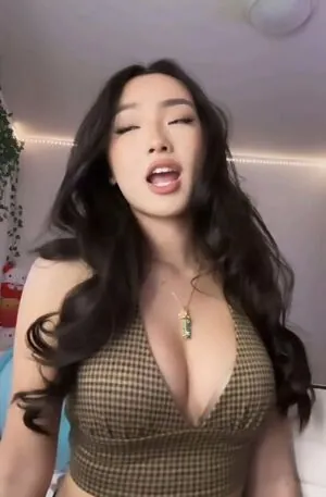 Daisy Chang content