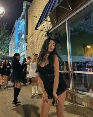 Daisy Chang content