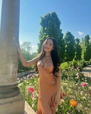 Daisy Chang content