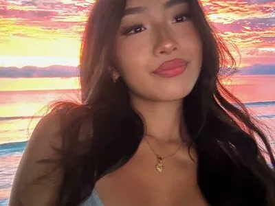 Daisy Chang content