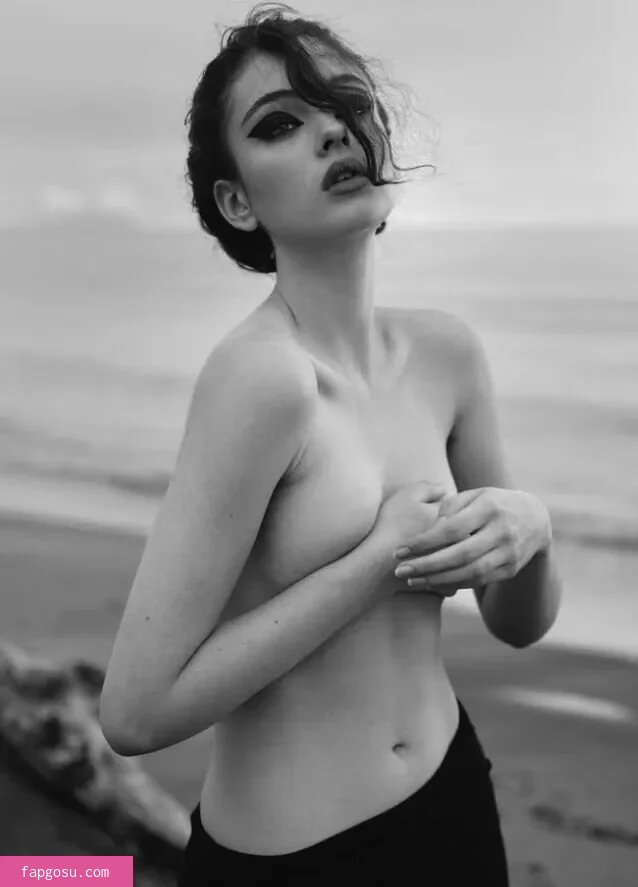 Deva Cassel