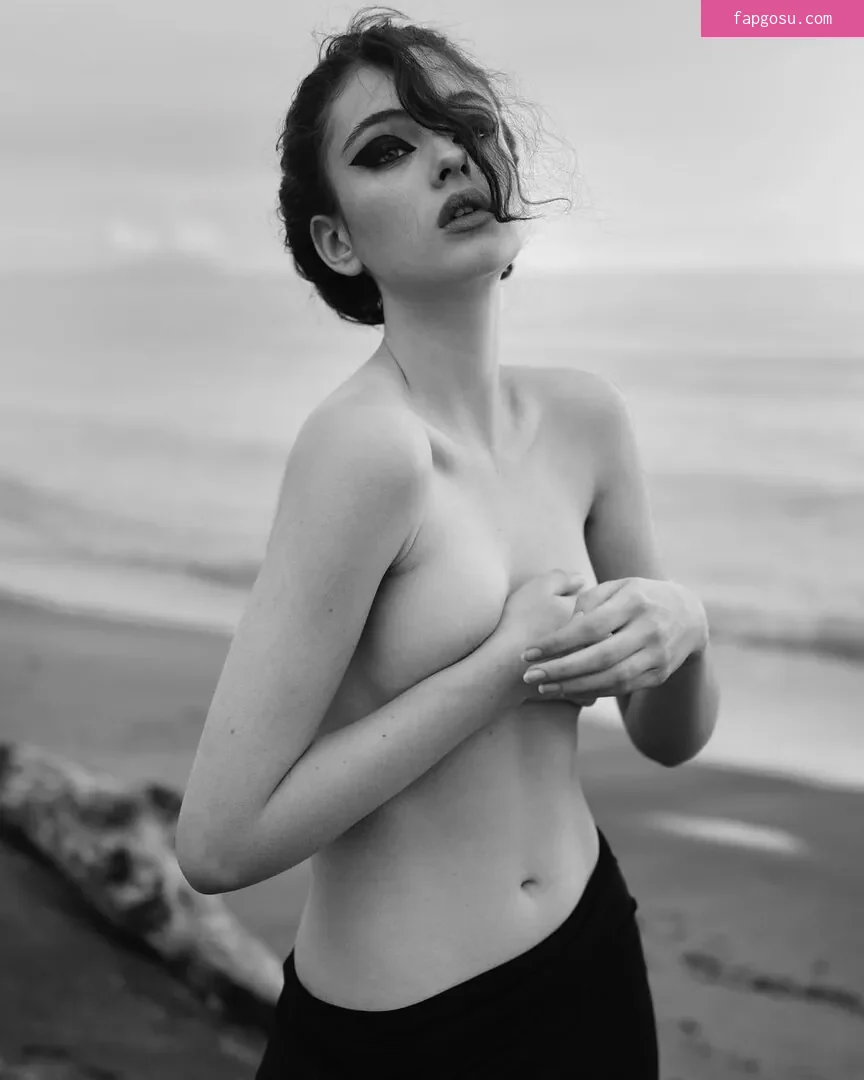 Deva Cassel
