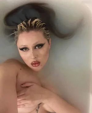 Demonkomplex content