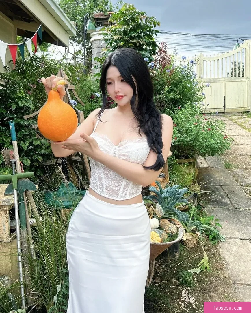 Duyenn Hipp - Photo #388