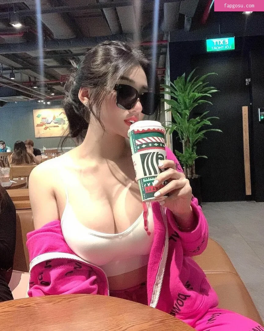 Duyenn Hipp - Photo #578