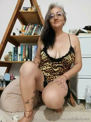DJunna content