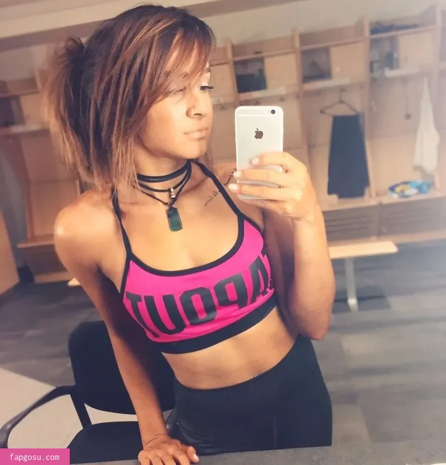 Dakota Kai