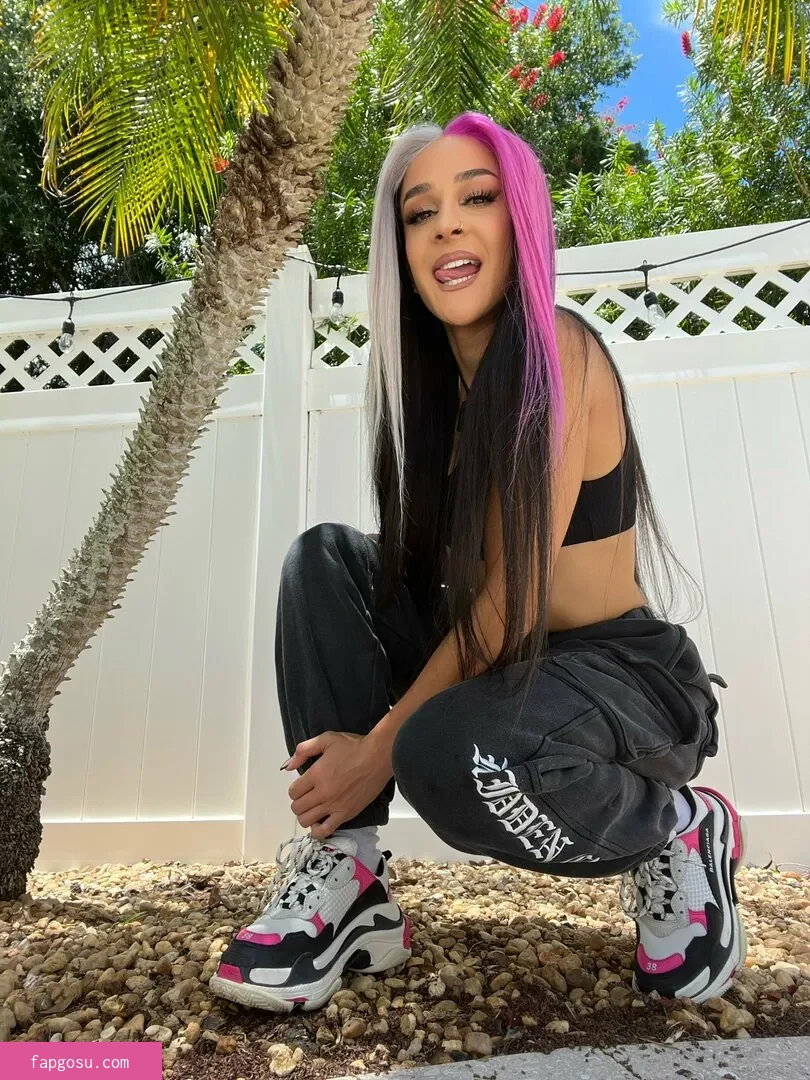 Dakota Kai
