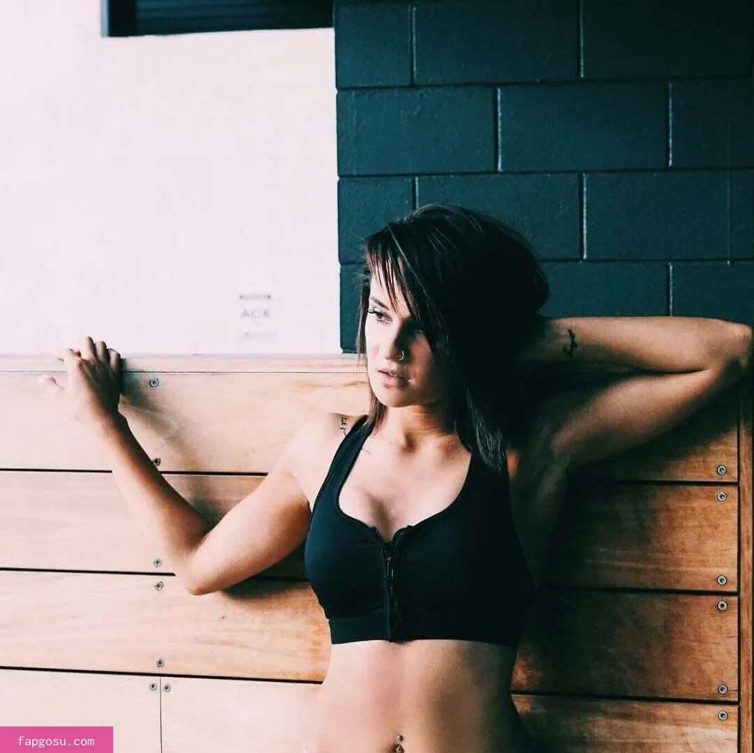 Dakota Kai