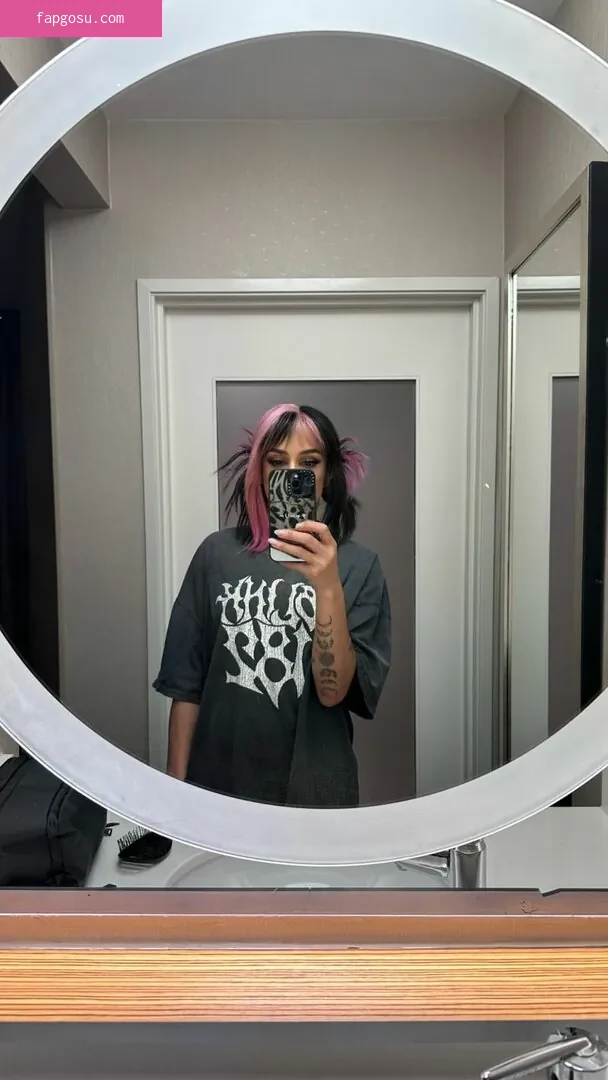 Dakota Kai
