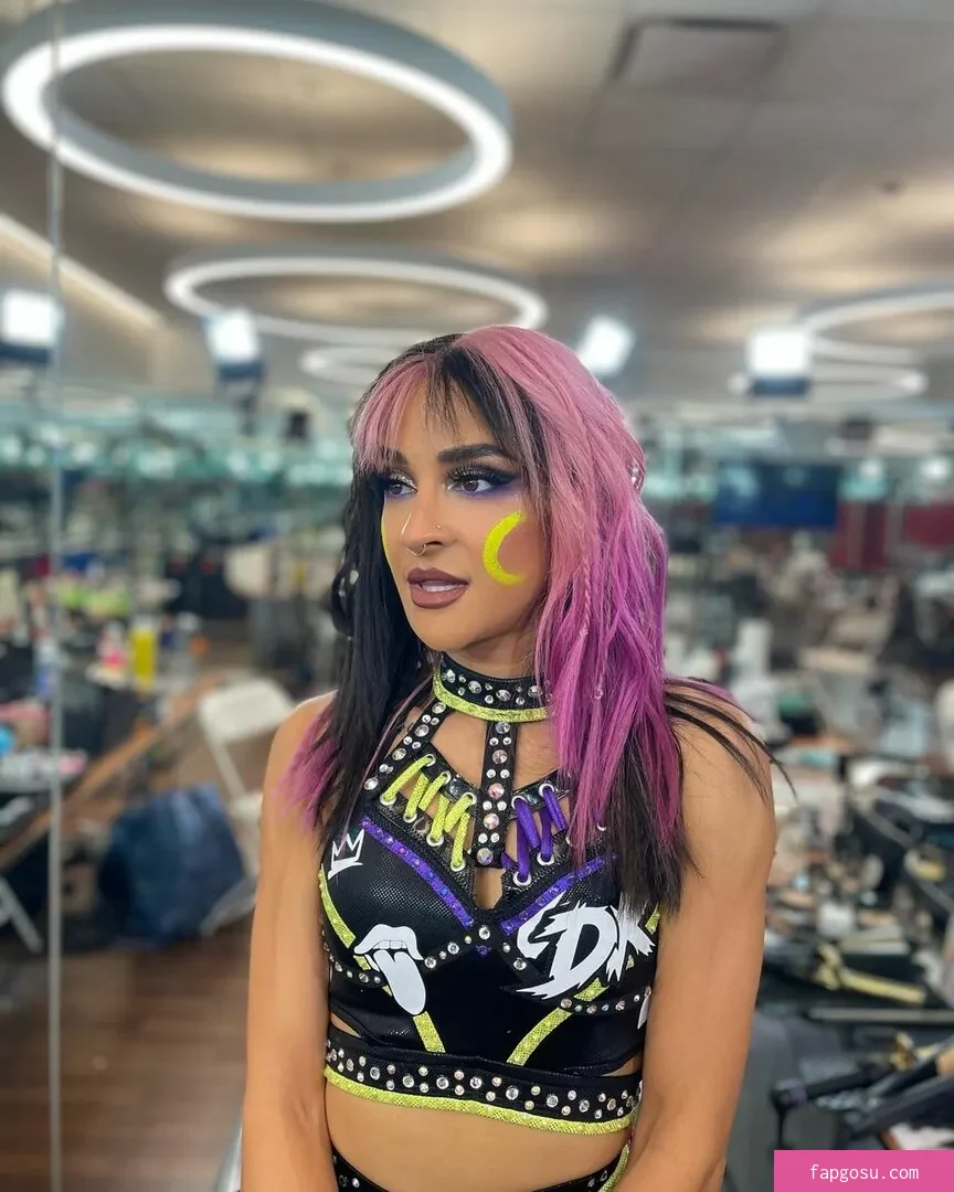 Dakota Kai