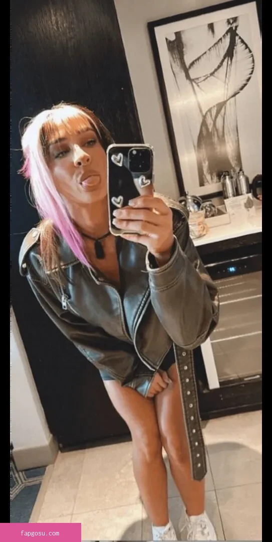 Dakota Kai