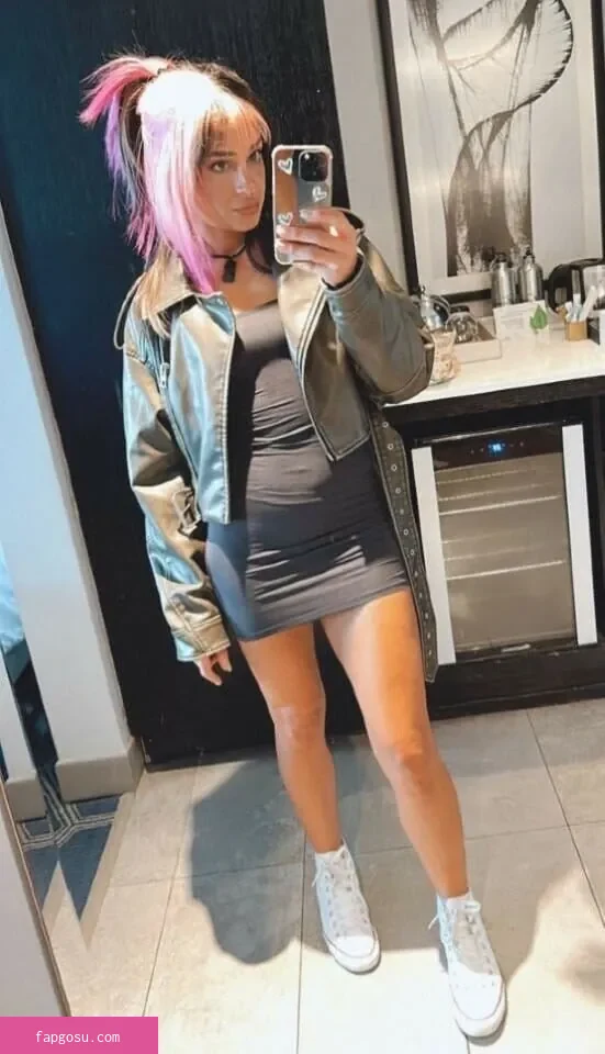 Dakota Kai