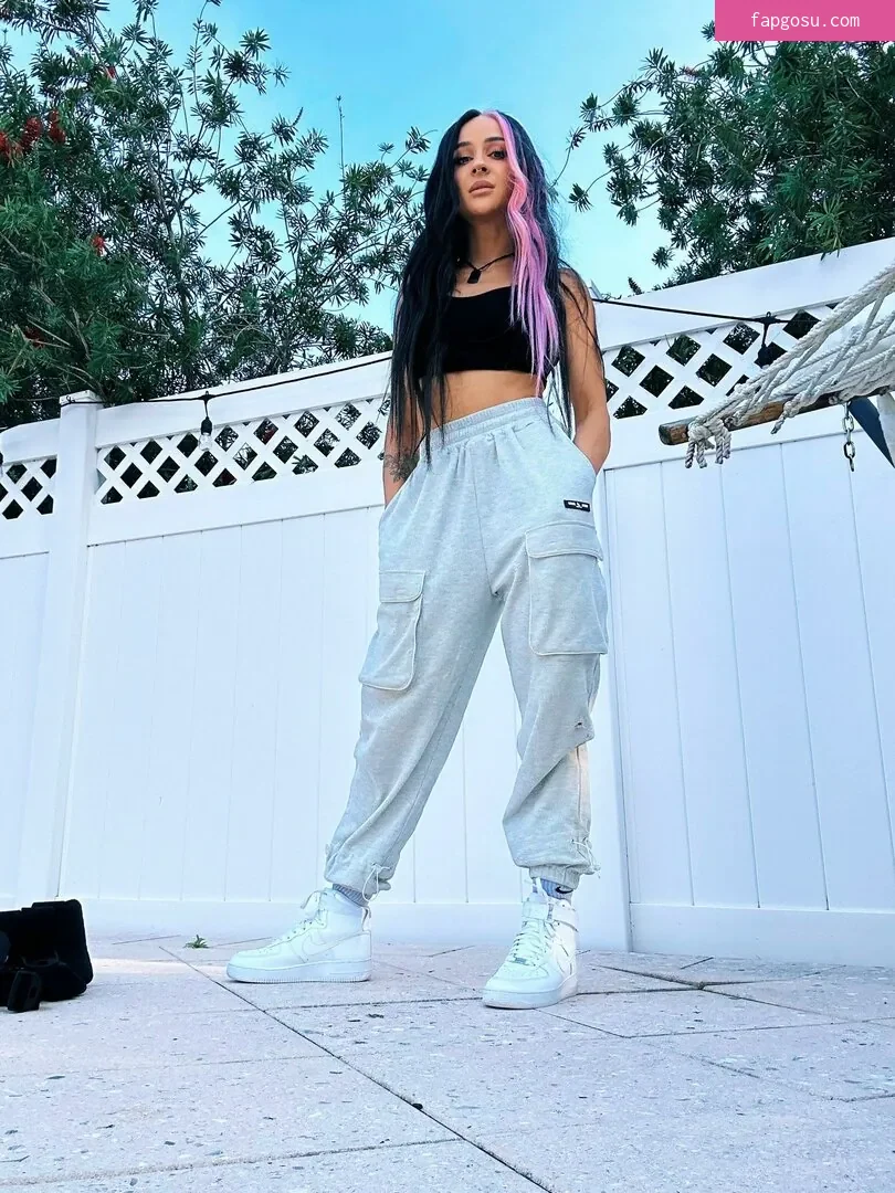 Dakota Kai