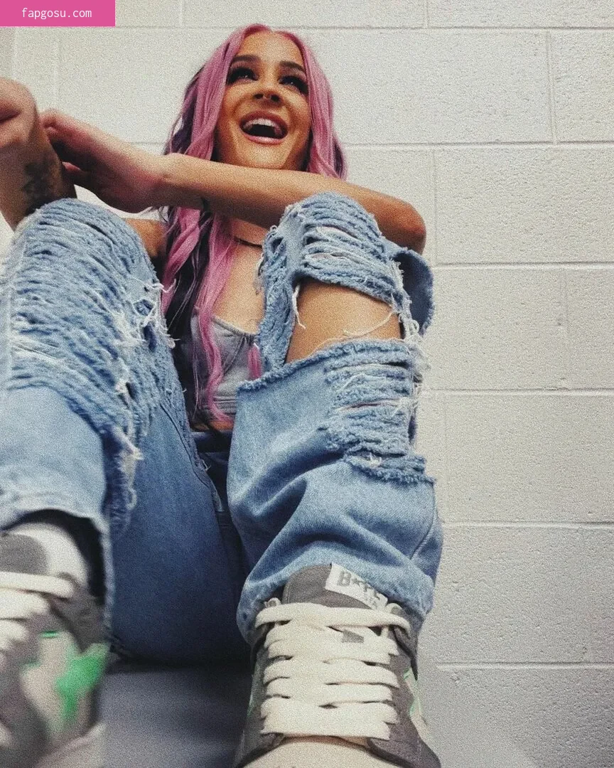 Dakota Kai