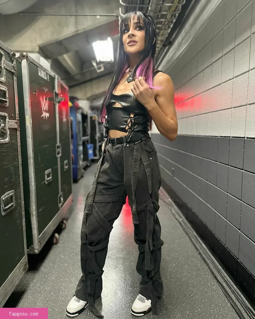 Dakota Kai