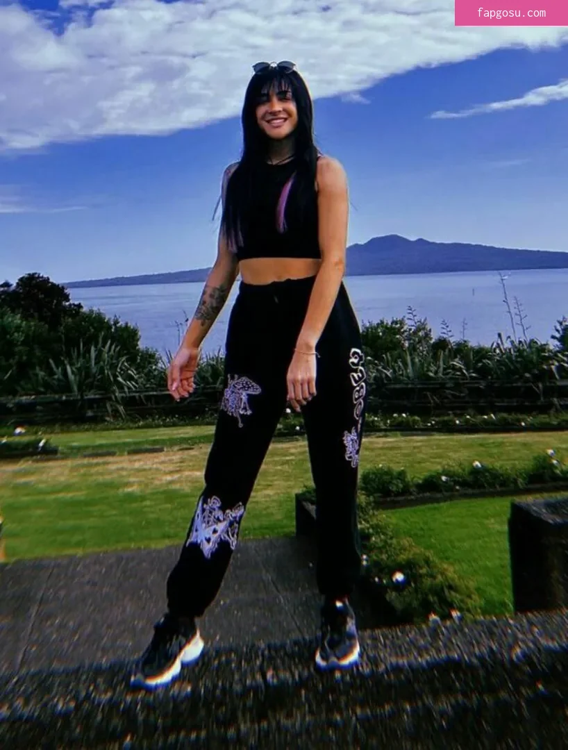 Dakota Kai
