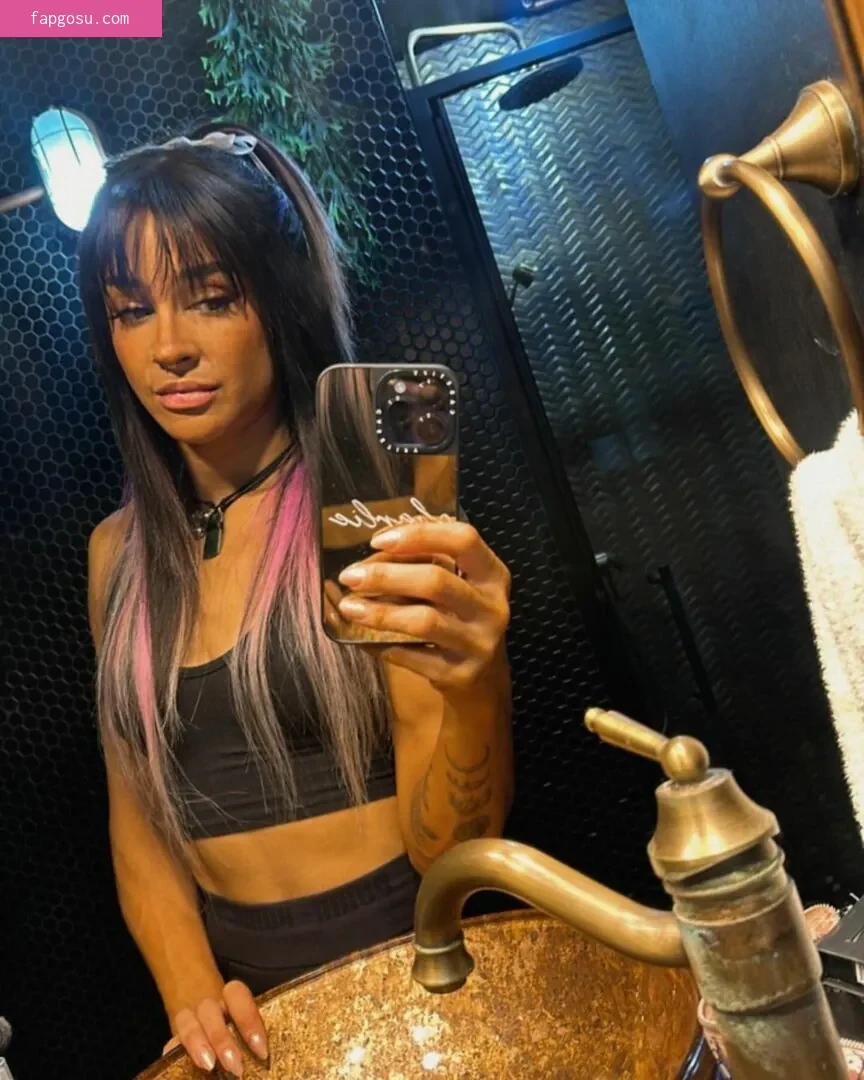 Dakota Kai