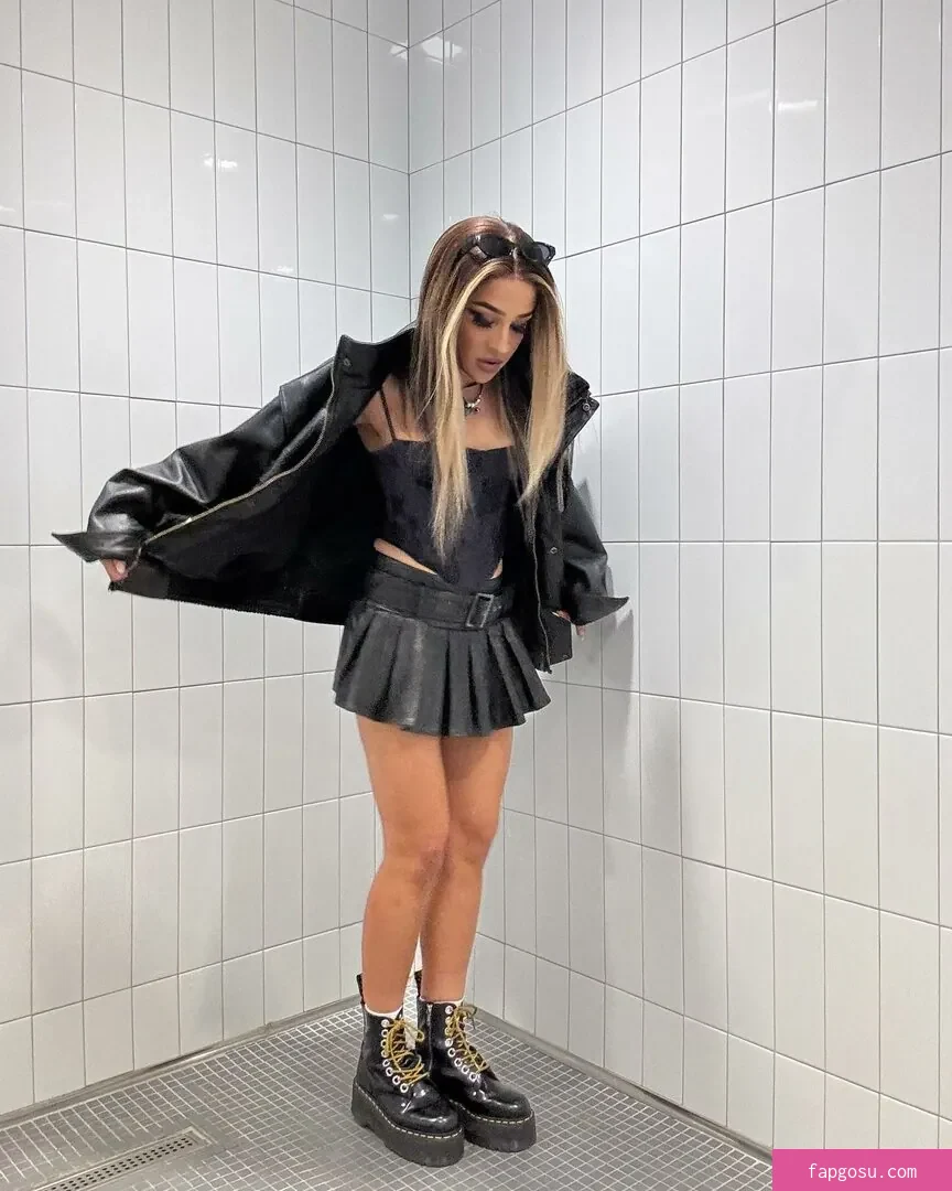 Dakota Kai