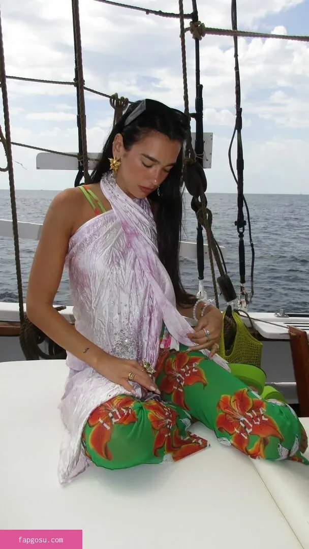 Dua Lipa