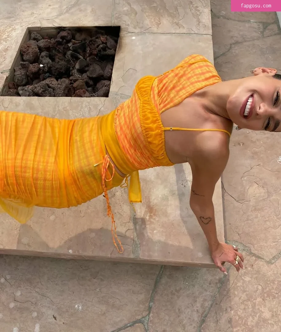 Dua Lipa - Photo #2017