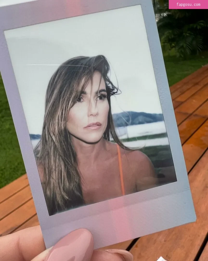 Deborah Secco