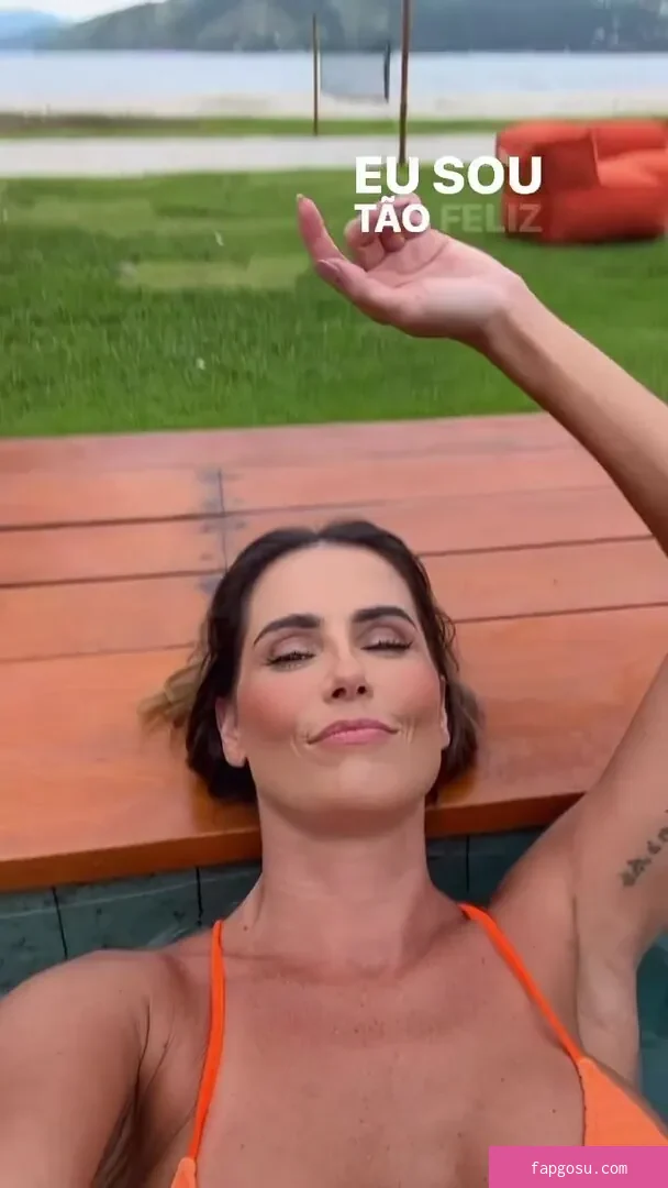 Deborah Secco
