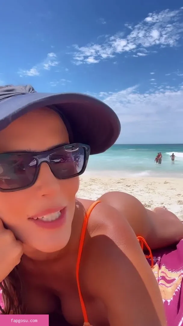 Deborah Secco