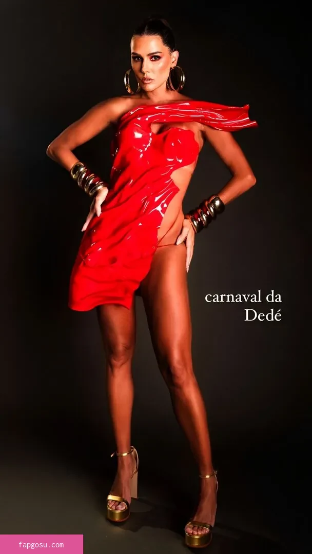 Deborah Secco