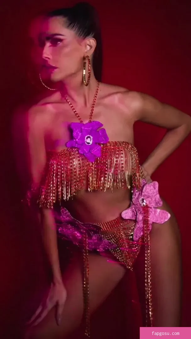 Deborah Secco
