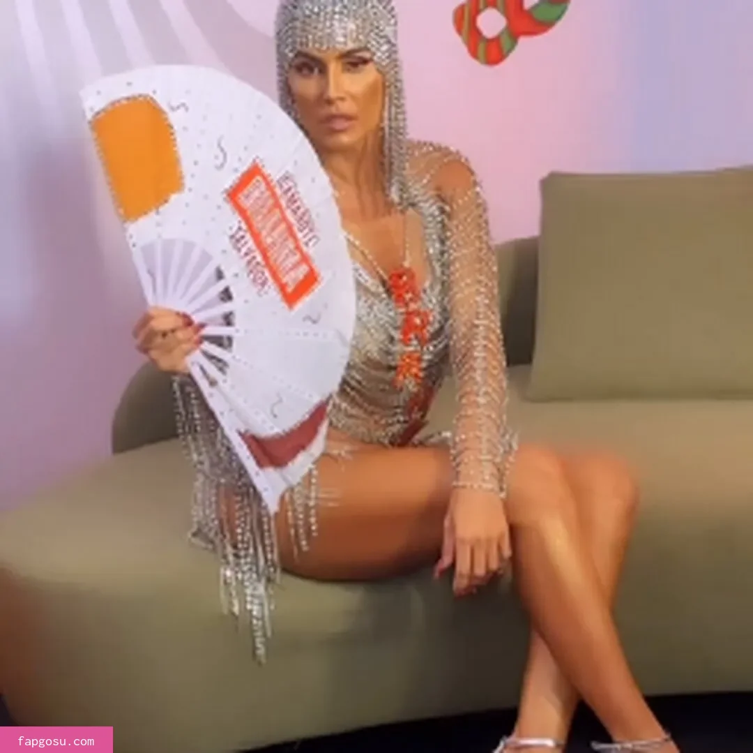 Deborah Secco