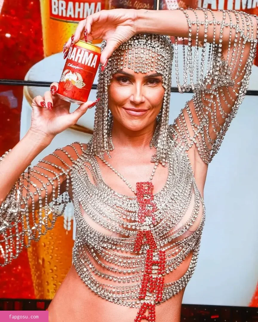 Deborah Secco